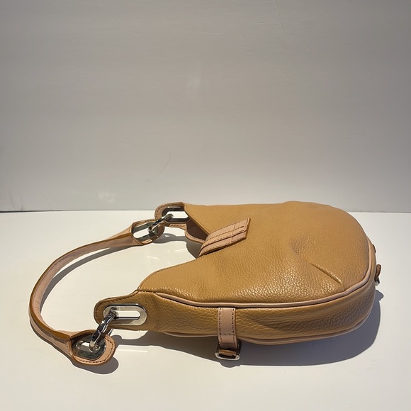 Guia’s genuine leather shoulder/hand bag - Picture 11 of 12